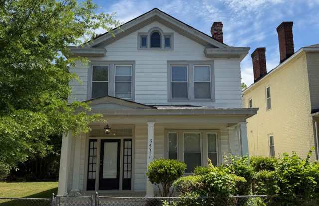 Charming 4bdrm/1.5bth Home Located in Richmond's North Highland Park w/Balcony!! photos photos