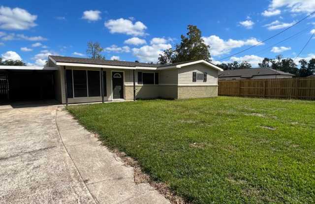 Home for lease - 606 Woodland Street, Sulphur, LA 70663
