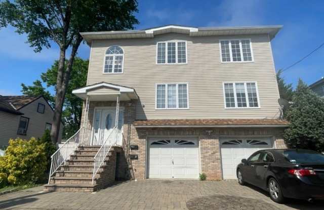 1405 Mopsick Ave photos photos
