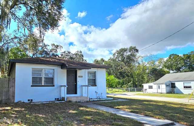 Mid-Centry Bungalow Home in Titusville Florida - 1029 Tropic Street, Titusville, FL 32796 Mid-Centry Bungalow Home in Titusville Florida - 1029 Tropic Street, Titusville, FL 32796