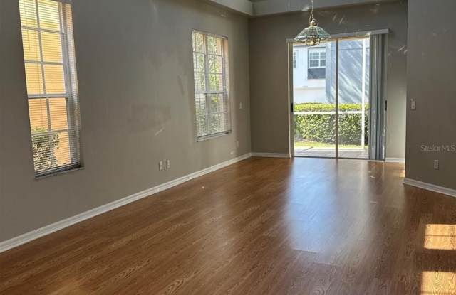 10501 MARLINGTON PLACE Gallery 3