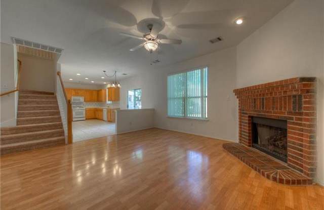 2203 Clover Ridge DR Gallery 4