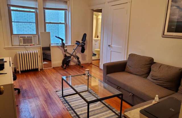 Nicely renovated 1 bed unit in a prime location in Allston! Gallery 3