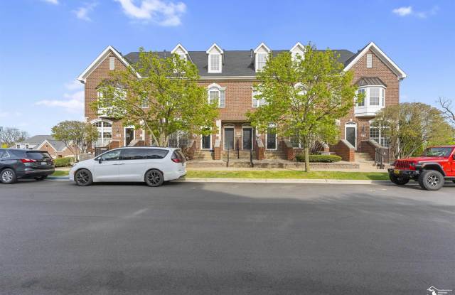2767 Riverside photos photos
