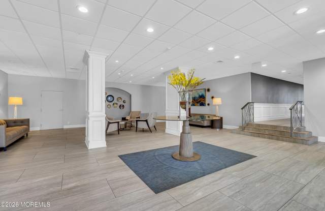 675 Ocean Avenue N Gallery 4