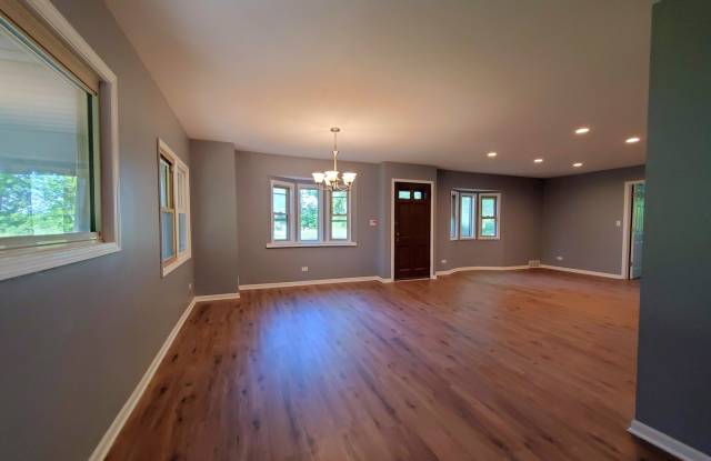 4701 McCULLOM LAKE Road Gallery 4