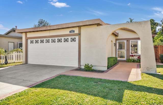 27251 Las Nieves - 27251 Las Nieves, Mission Viejo, CA 92691