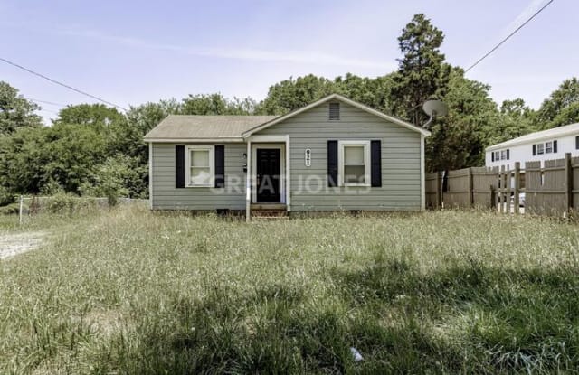 921 Cantwell Street - 921 Cantwell Street, Charlotte, NC 28208