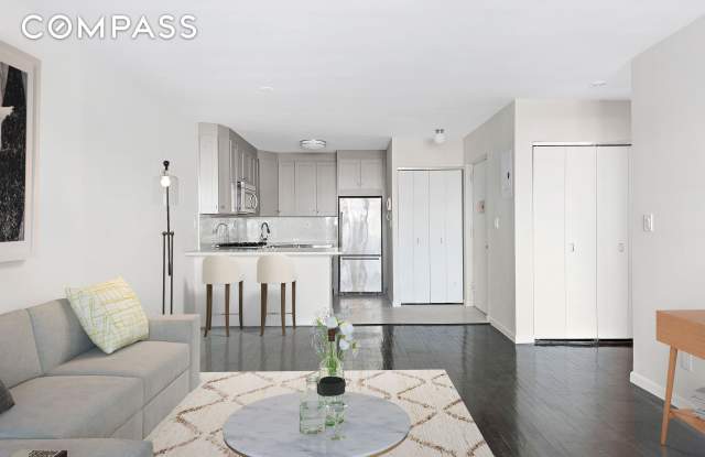 181 Seventh Avenue Gallery 2