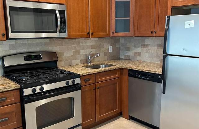 6 First Avenue - 6 1st Avenue, Bay Shore, NY 11706