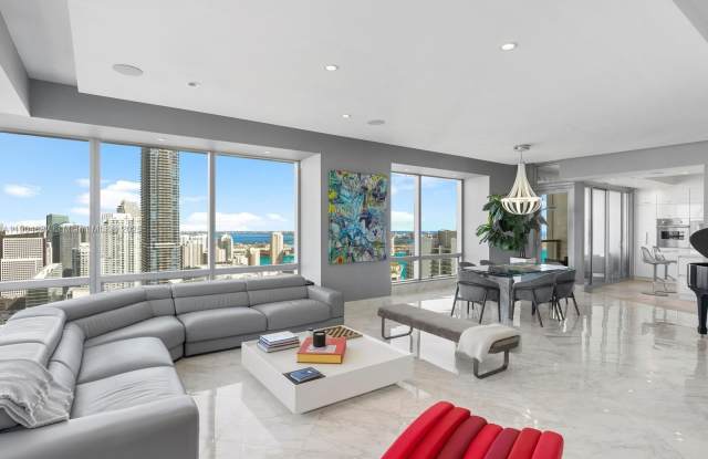 1425 Brickell Ave photos photos