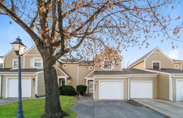 Beautiful Overland Park Townhome 2/3-Bed, 3.5-Bath - February move-in Special!! photos photos