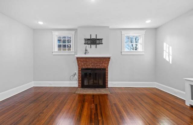 27 Wilson Gallery 4