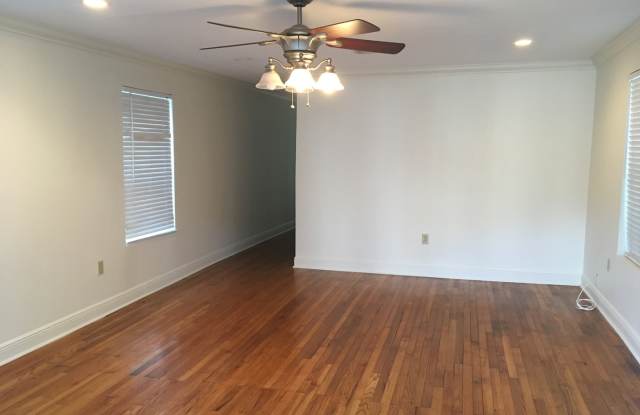 Garden District 2 bd 2 ba cottage Gallery 3