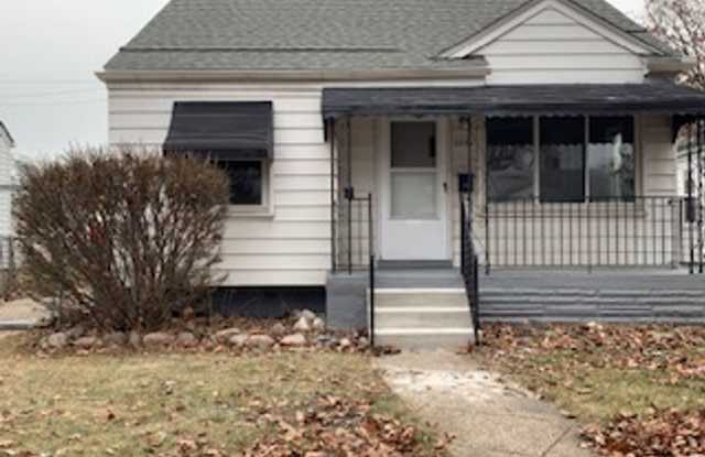 Ferndale must see!! 3 bedroom and 2 baths!! - 3336 Horton Street, Ferndale, MI 48220