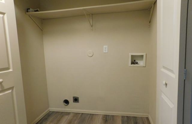 TWO WEEKS FREE RENT! Gallery 4
