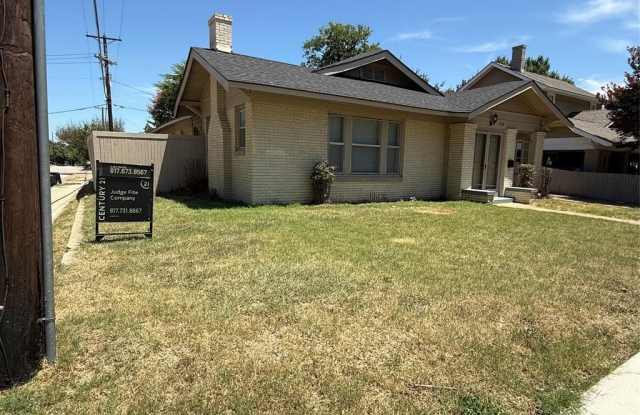 2126 Mistletoe Avenue Gallery 3