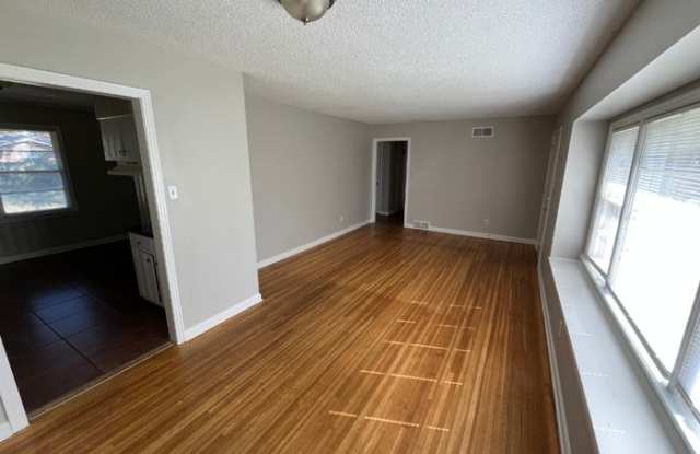 1508 East Raines Road Gallery 4