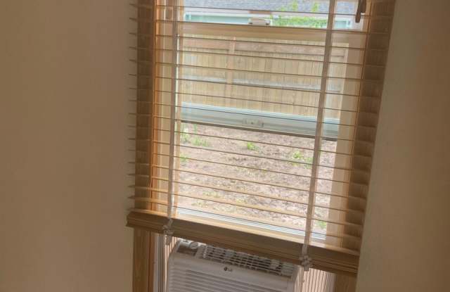 Available now: 3 bedroom~ 1 bath one level house in SW Corvallis Gallery 4