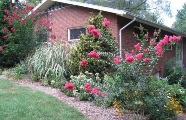 5604 Dawes Ave - 5604 Dawes Avenue, Bailey's Crossroads, VA 22311