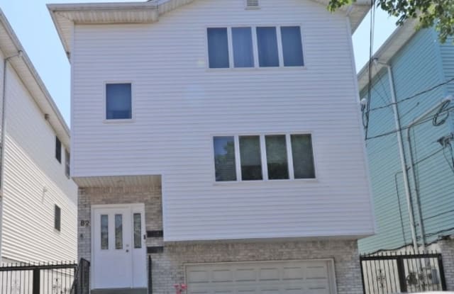 82 SOMME ST - 82 Somme Street, Newark, NJ 07105