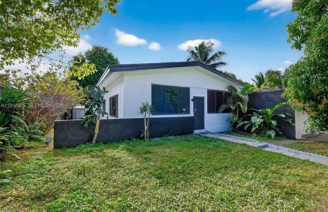 524 NE 160th Ter photos photos