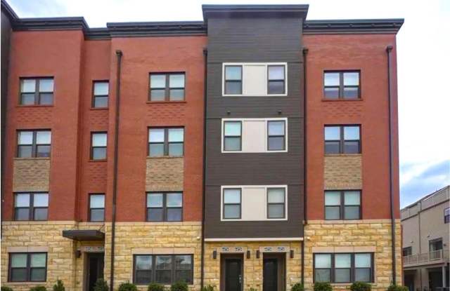 44730 TIVERTON Square photos photos