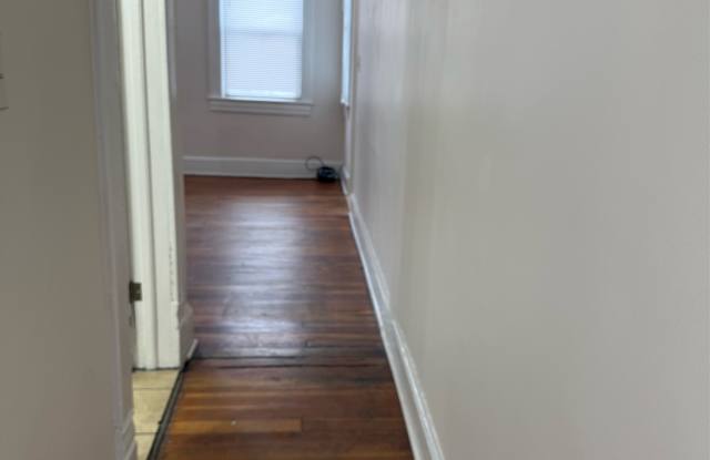 1020 jamison ave NE - 3 Gallery 4