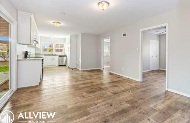 Rare Newly Renovated 5 Bath/2 Bath Available Now! photos photos