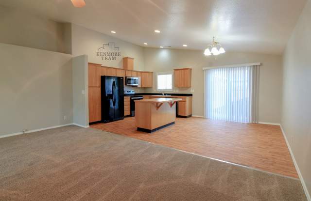 3 Bedroom, 2 Bath + an Office Home in West Pasco Gallery 4