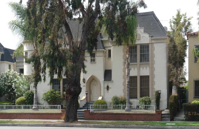 Olympic Blvd Apartments...REMODELED TWO BEDROOM APARTMENT with Garage…Carthay Circle Area, Great Location! CALL NOW! Gallery 1