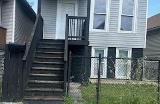 4040 W Carroll Avenue Gallery 1