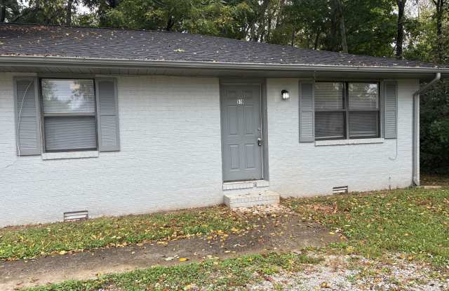 FALL MOVE IN SPECIAL...Renovated 2 Bedroom Duplex in Manchester! photos photos