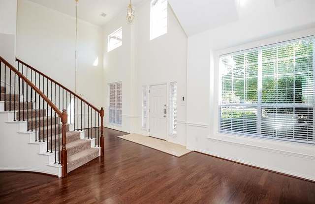 3704 Drexel Drive Gallery 2