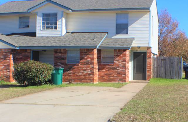 Wonderful Duplex in a Convenient Location!!! photos photos