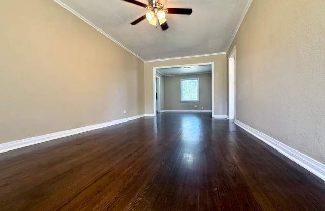 Cute 2Bed / 1Bath Home In NW OKC!!! Gallery 3