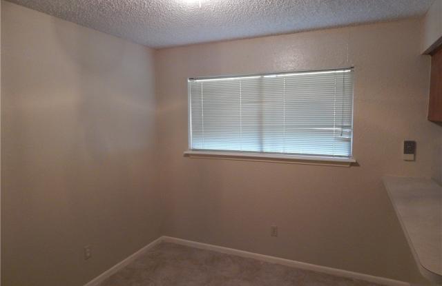 11617 Agua Dulce #B Gallery 4