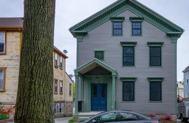 318 Pleasant St photos photos