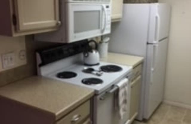 6825 E Arizona Ave - 6825 East Arizona Avenue, Denver, CO 80224