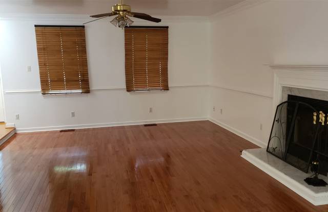 13913 Rockhaven Drive Gallery 4