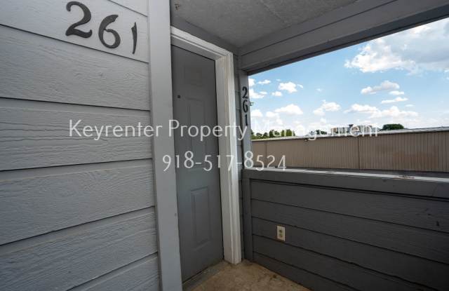 Charming 1 Bed/ 1 Bath Condo in South Tulsa! Gallery 1