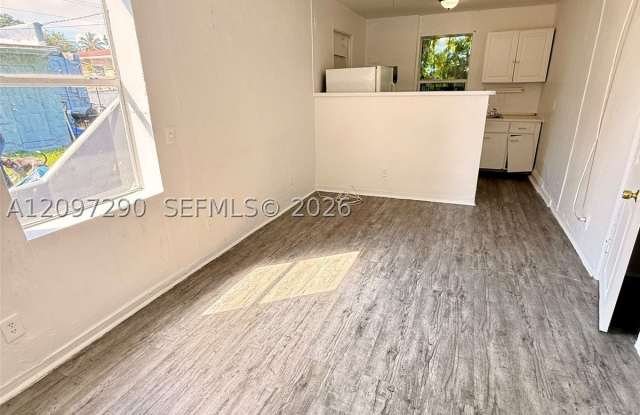 1111 N 22nd Ave Gallery 2