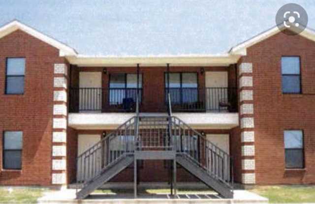 200 Meadow Dr photos photos