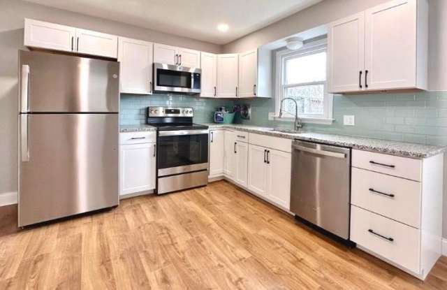 1114 CENTER AVENUE photos photos