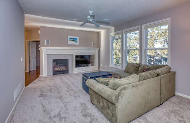 1579 Stoneridge Circle Gallery 4