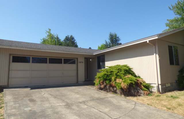 3 bedroom home in South Salem! - 1070 Vista Avenue Southeast, Salem, OR 97302