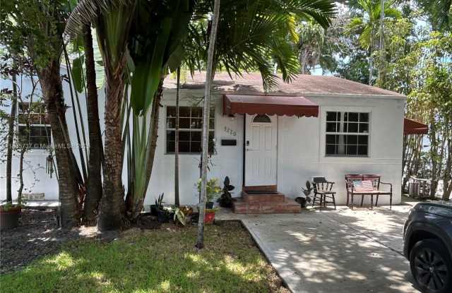 5220 SW 5th St photos photos