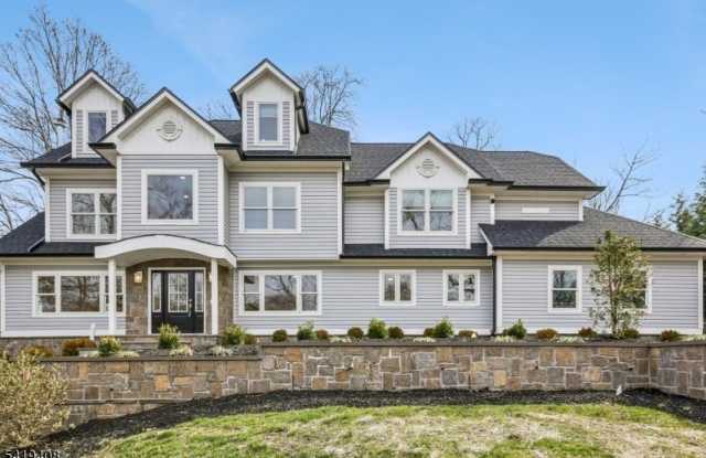 215 Summit Ave photos photos