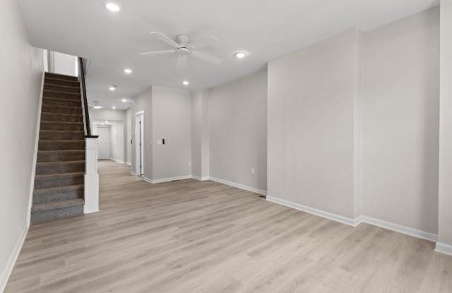 3010 EMERALD ST Gallery 3
