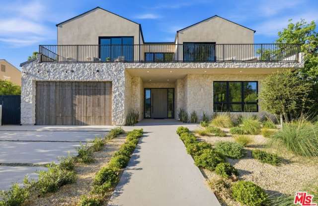 16643 Addison St photos photos